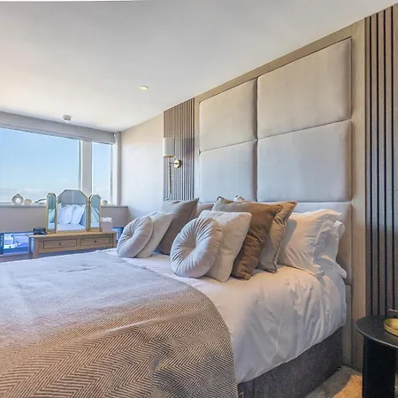 Spacious Town View In