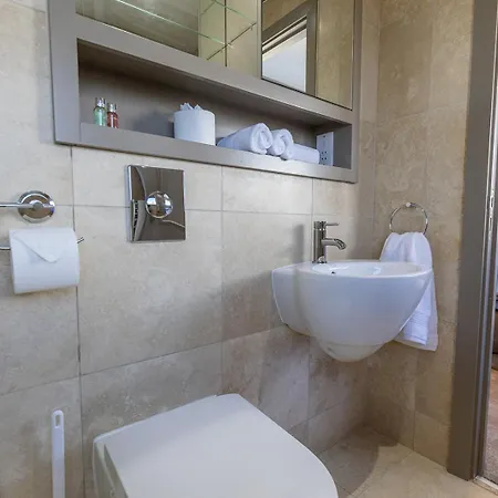 Spacious Town View In Apartamento