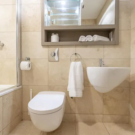 Apartamento Spacious Town View In