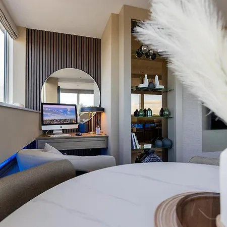 Spacious Town View In * Harrogate