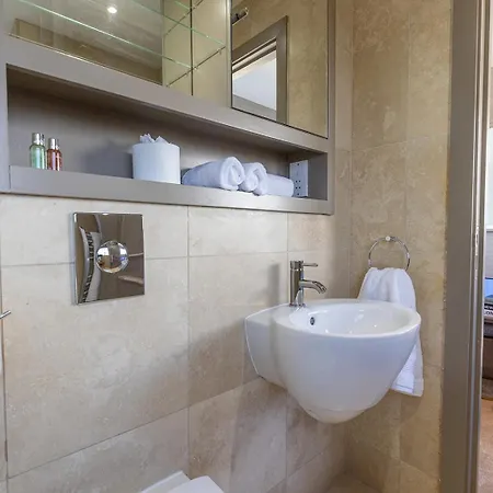 Stylish Apartment In Harrogate, Short Walk To The Convention Centre & Bettys